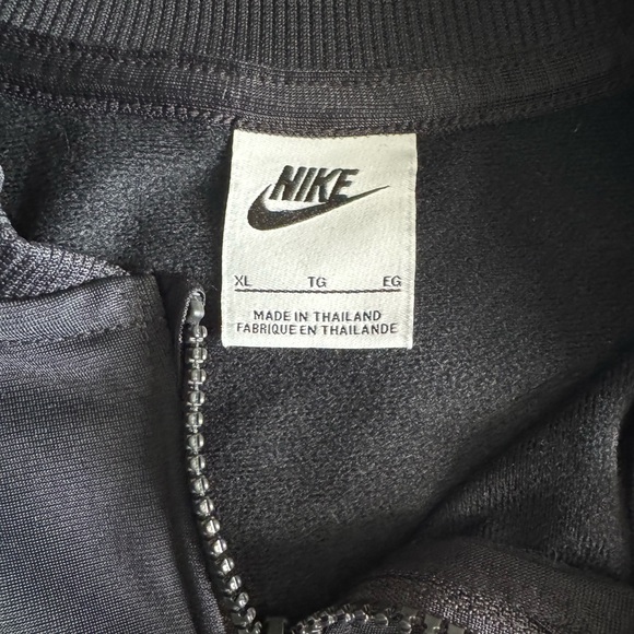 Nike 2pc Black Track Suit - Picture 4 of 10